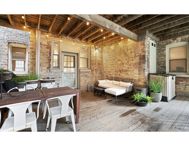 1258 W Hood Ave, Unit 1W in Chicago, IL - Building Photo - Building Photo