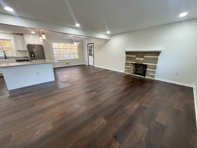 7019 Groveton Dr in Clinton, MD - Building Photo - Building Photo