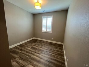 5371 Elan Dr in Fairfield, CA - Building Photo - Building Photo