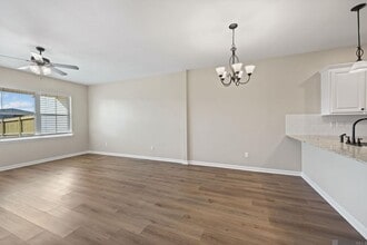 17455 Berkshire Dr in Prairieville, LA - Foto de edificio - Building Photo