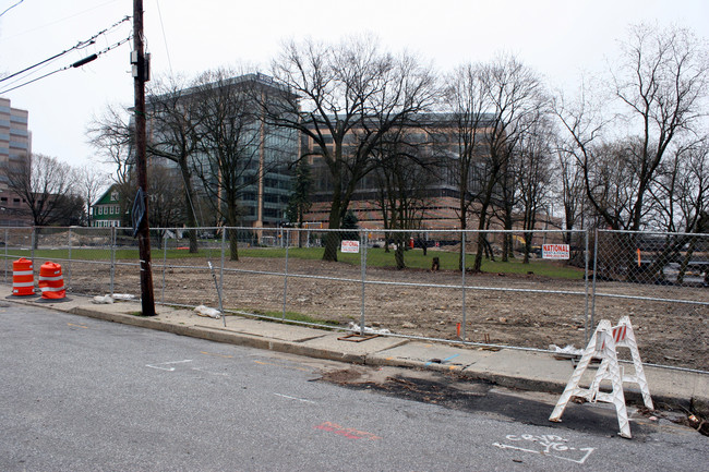 1 Division St in Stamford, CT - Foto de edificio - Building Photo