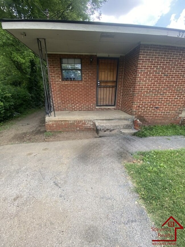 3710 Central Ave in Chattanooga, TN - Foto de edificio - Building Photo