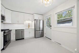 4396 Central Ave in Western Springs, IL - Building Photo - Building Photo