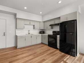 Vitalia Apartments in San Jose, CA - Building Photo - Interior Photo