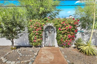 53980 Avenida Mendoza in La Quinta, CA - Building Photo