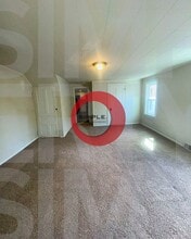 392 N Charlotte St in Pottstown, PA - Building Photo - Building Photo