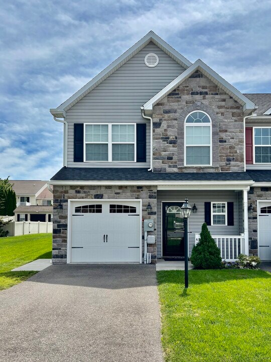 419 Tritle Ave in Waynesboro, PA - Building Photo