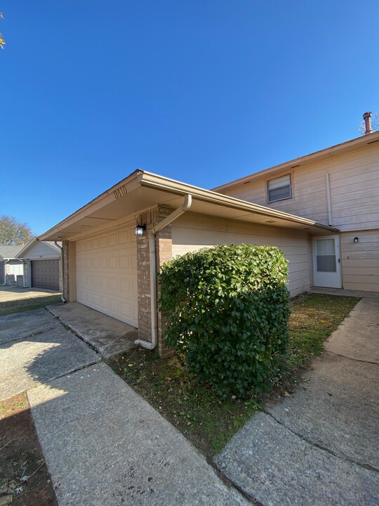 8410 Candlewood Dr in Oklahoma City, OK - Building Photo