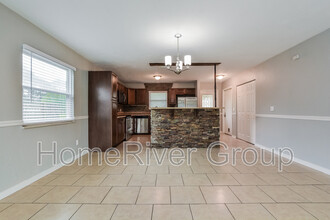 2510 Yule Tree Dr in Edgewater, FL - Building Photo - Building Photo