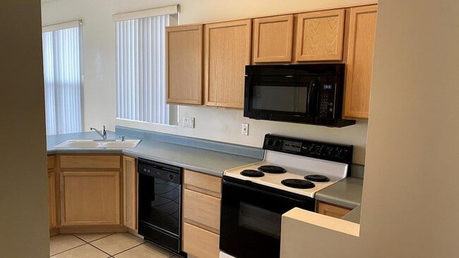 3434 W Desert Bend Loop in Tucson, AZ - Building Photo - Building Photo