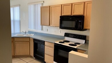 3434 W Desert Bend Loop in Tucson, AZ - Building Photo - Building Photo