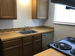 1003 E Jackson Ave in Spokane, WA - Building Photo - Building Photo