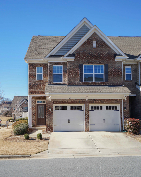 114 Clarendon St in Mooresville, NC - Building Photo