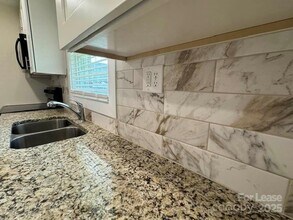 19612 Oak St, Unit 1 in Cornelius, NC - Building Photo - Building Photo