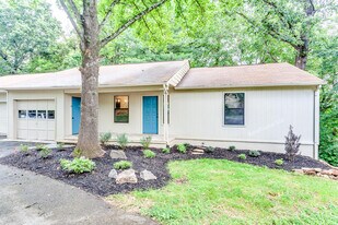 8500 Olde Colony Trl, Unit 34 in Knoxville, TN - Building Photo