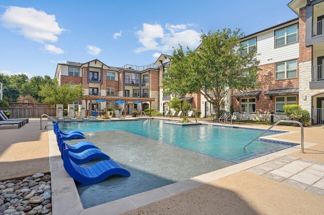 Century Lake Highlands in Dallas, TX - Foto de edificio - Building Photo