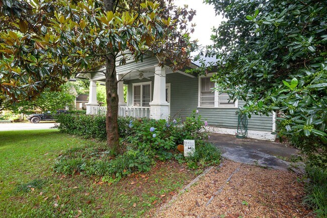 1076 Tilden St NW in Atlanta, GA - Building Photo - Building Photo