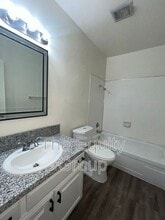 1324 W Elowin Ave in Visalia, CA - Building Photo - Building Photo