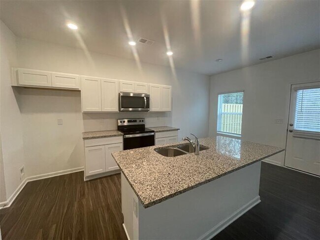 1421 Ben Park Way in Grayson, GA - Building Photo - Building Photo