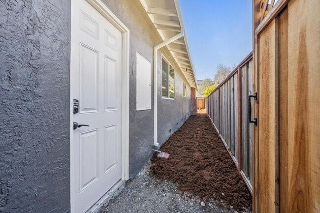 700 Gull Ave in Foster City, CA - Building Photo - Building Photo