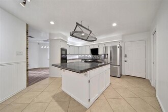 9 Wind River Ct in Conroe, TX - Building Photo - Building Photo