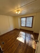 80 Young Rd in Huntsville, TX - Foto de edificio - Building Photo