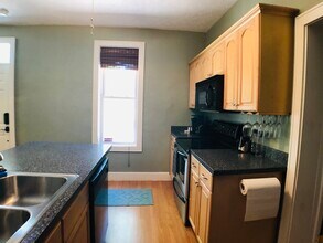 1256 Dennison Ave in Columbus, OH - Building Photo - Building Photo