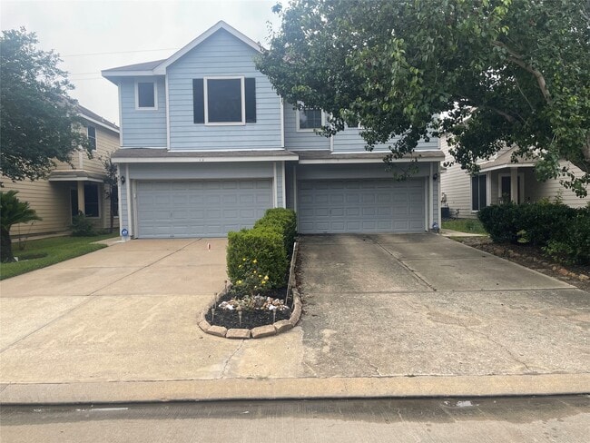 5815 Vinemont Ln in Houston, TX - Building Photo - Building Photo