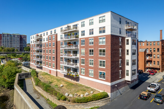 Riverside Place in Haverhill, MA - Building Photo - Building Photo