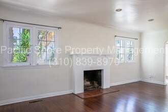 8159 Willoughby Ave in West Hollywood, CA - Building Photo - Building Photo
