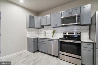 1127 N Lee St in Philadelphia, PA - Building Photo - Building Photo