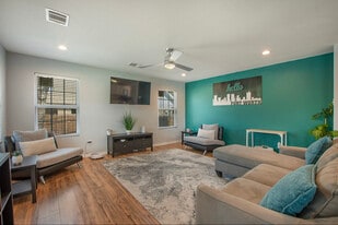 958 E Allen Ave in Fort Worth, TX - Building Photo