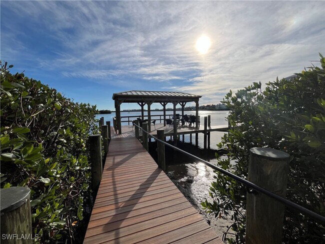 4835 Bonita Beach Rd SW in Bonita Springs, FL - Building Photo - Building Photo