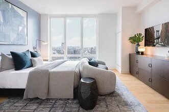 60 Wharf Dr in Brooklyn, NY - Building Photo - Building Photo