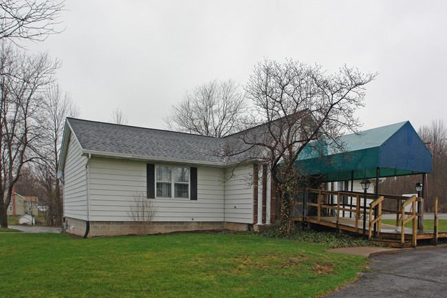 3527 Vienna St in Palmyra, NY - Building Photo - Building Photo