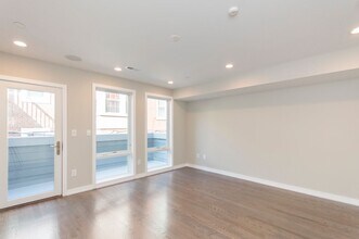 1705 Bainbridge St, Unit 2 in Philadelphia, PA - Building Photo - Building Photo