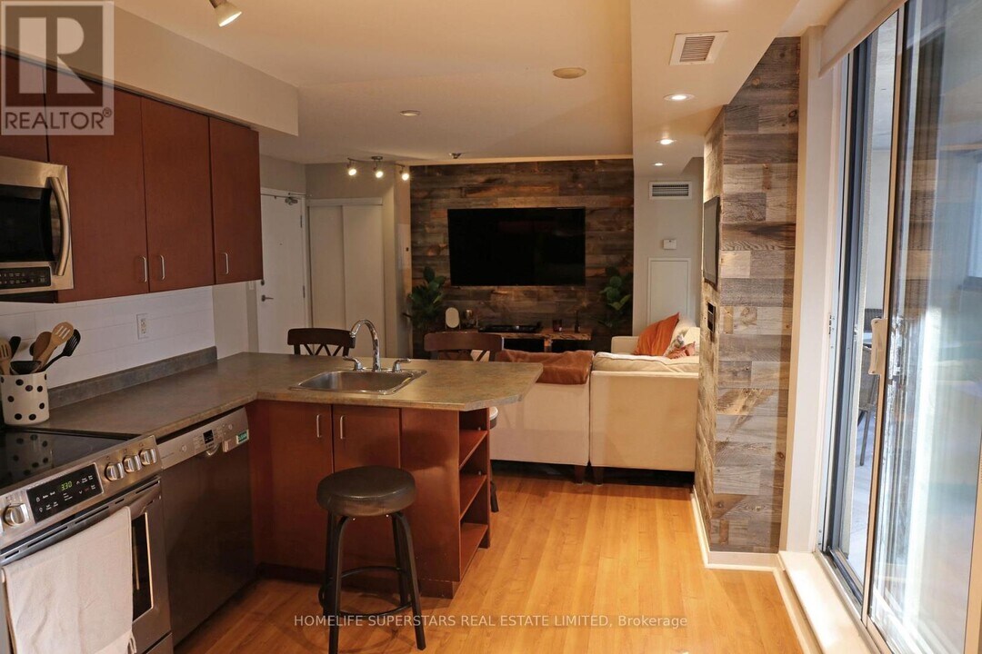 76 Shuter St in Toronto, ON - Building Photo