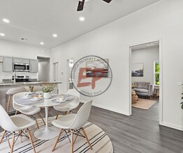 1019 Elm Ave in Waco, TX - Building Photo - Building Photo