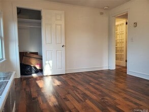 40 Amity St in Patchogue, NY - Building Photo - Building Photo