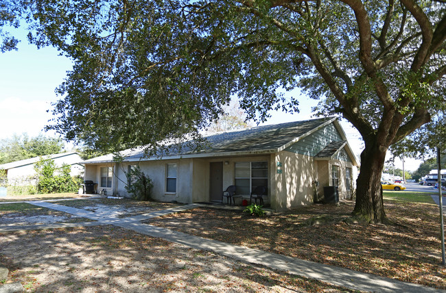 Park Place Apartments in Zephyrhills, FL - Foto de edificio - Building Photo
