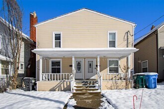 1037 Bement St in Lansing, MI - Building Photo - Building Photo