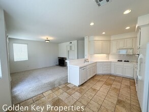 1188 Abelia Ave in Carlsbad, CA - Foto de edificio - Building Photo