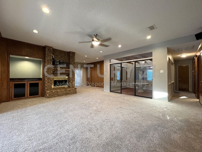 3109 Shenandoah Dr in Bedford, TX - Building Photo - Building Photo