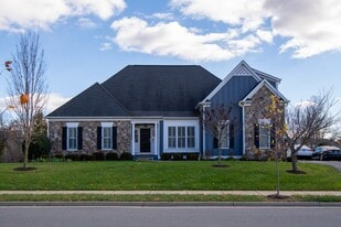 6883 Birmingham Dr in Crozet, VA - Building Photo