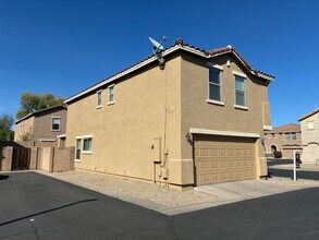 9646 N 82nd Glen in Peoria, AZ - Building Photo - Building Photo