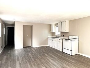 3201 Stephen F Austin Dr in Brownwood, TX - Building Photo - Building Photo