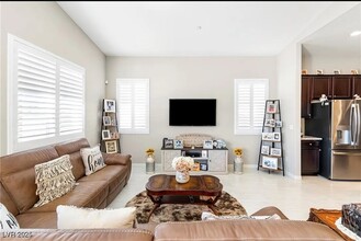 675 Tremaine Ct in Henderson, NV - Foto de edificio - Building Photo