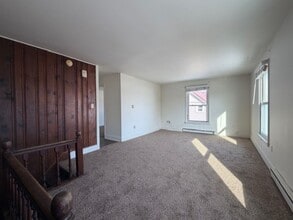 38-42-42 E Xenia Ave in Cedarville, OH - Building Photo - Building Photo