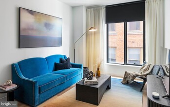 2 S 12th St, Unit 2B-1-17M in Philadelphia, PA - Building Photo - Building Photo