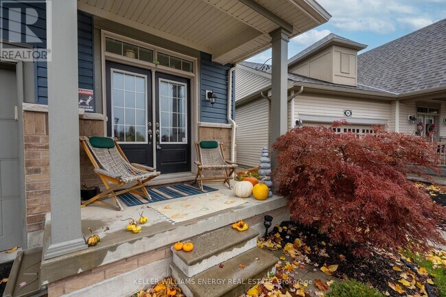 36 Angela Cres in Niagara-On-The-Lake, ON - Building Photo - Building Photo